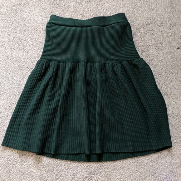Zara Dresses & Skirts - ZARA. Short sweater skirt dark green sz L